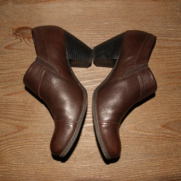 Boucle Bootie in Brown Leather